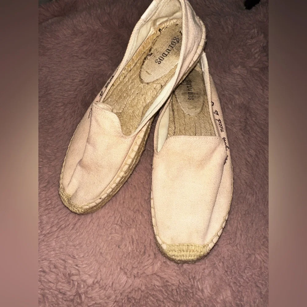 Soludos Women's cream Espadrilles flats 7.5 summer vacation beach